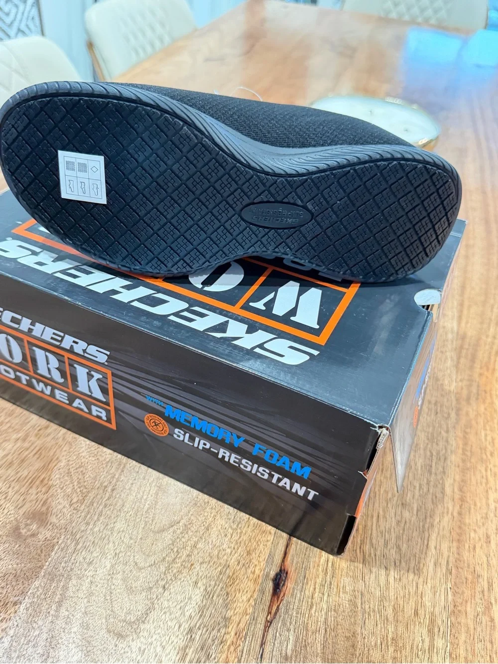 Skechers lightweight sneaker